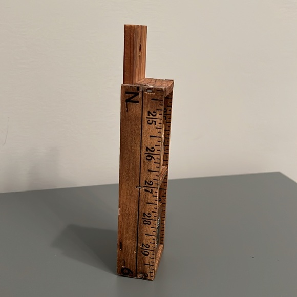 Vintage Farmhouse Decor - Picture 4 of 10